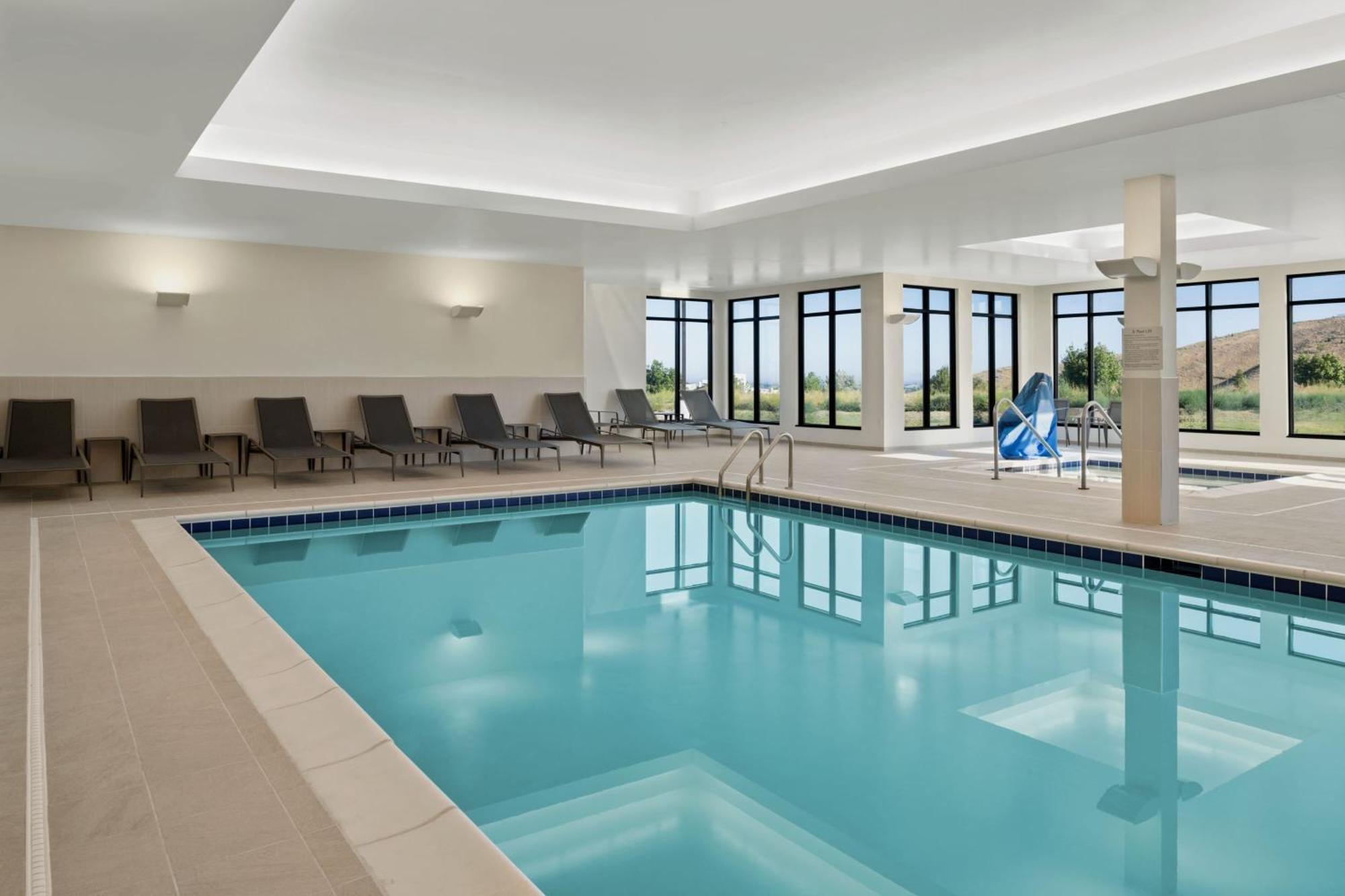 Hotel Courtyard By Marriott Pocatello